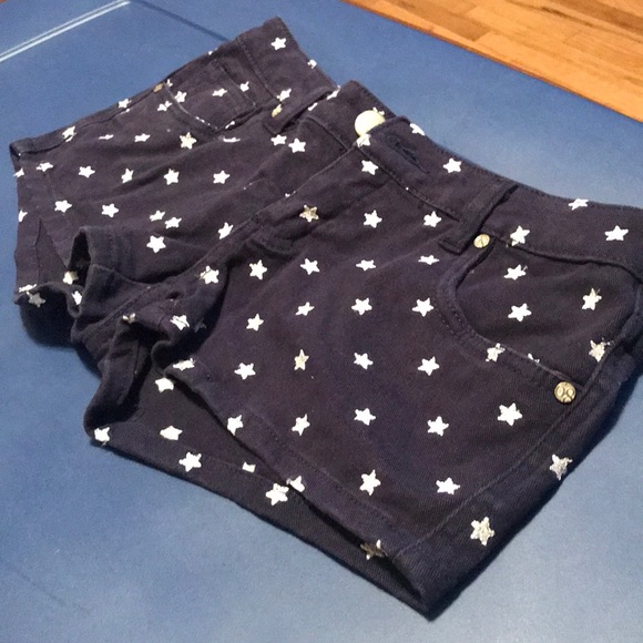 Star Pattern Shorts - Picture 3 of 4